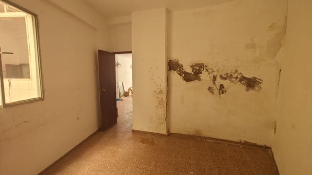 4 soverom Hus til salgs i Buñol - € 110 000 (Ref: 9165662)
