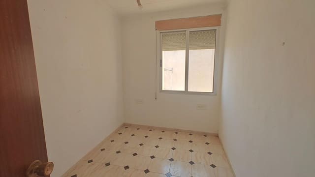 4 soverom Hus til salgs i Buñol - € 110 000 (Ref: 9165662)