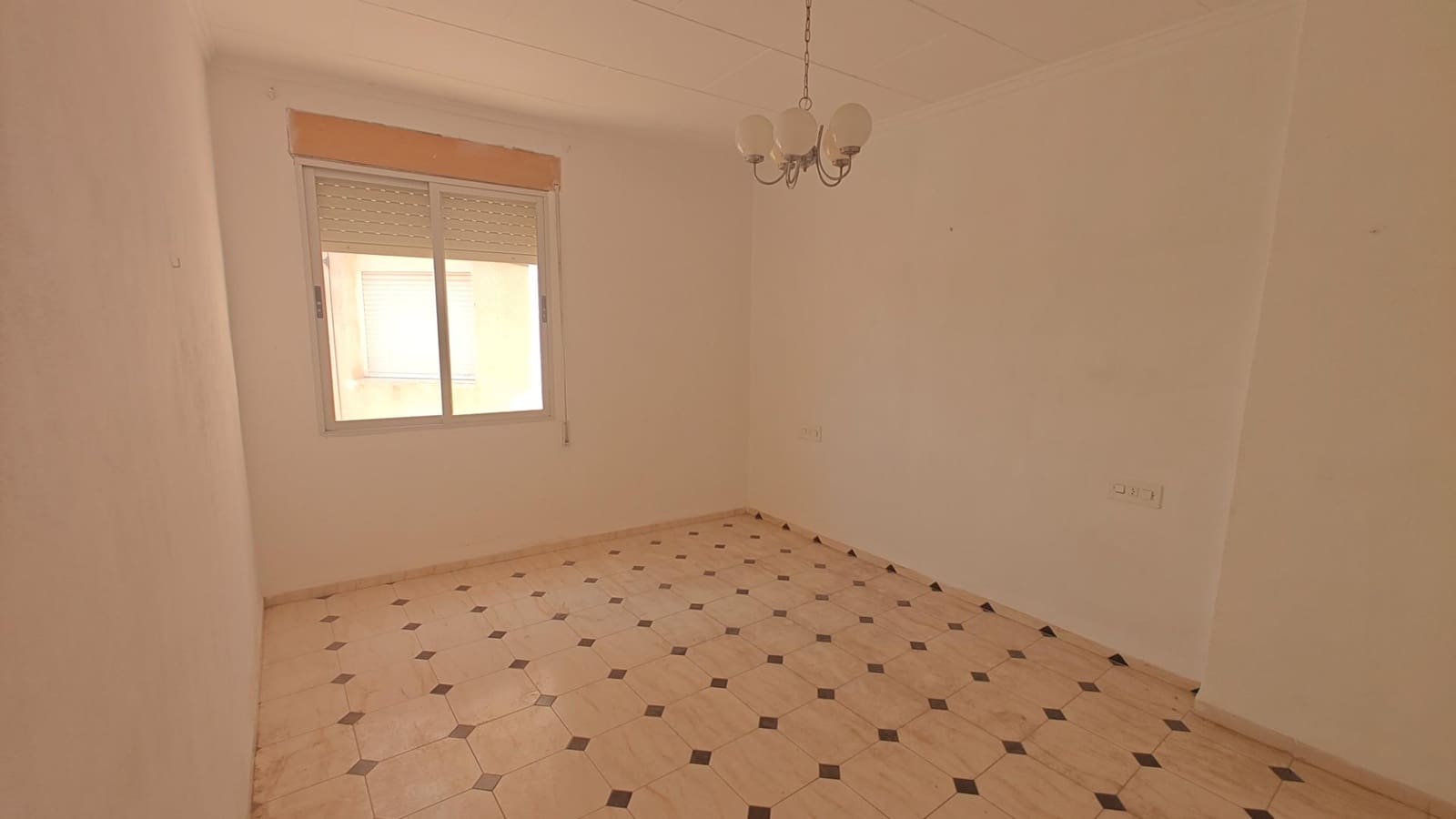 4 bedroom Townhouse for sale in Bunol - € 110,000 (Ref: 9165662)