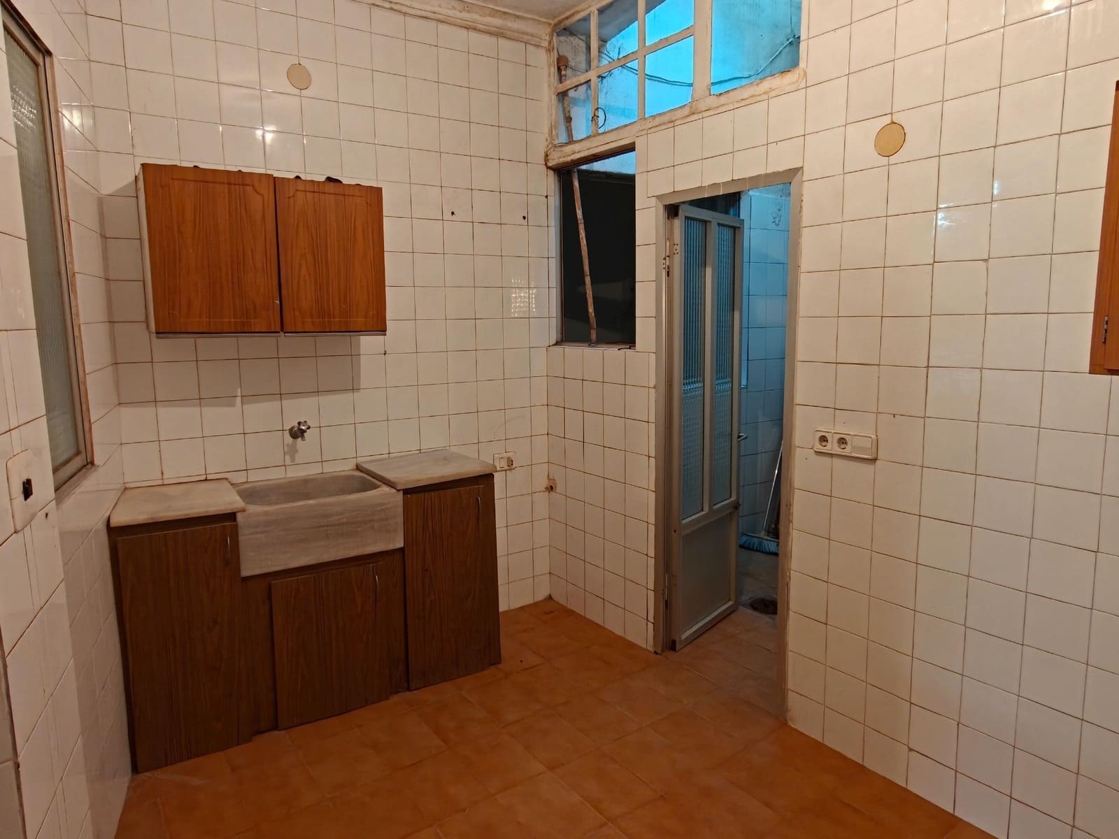 4 bedroom Townhouse for sale in Bunol - € 110,000 (Ref: 9165662)