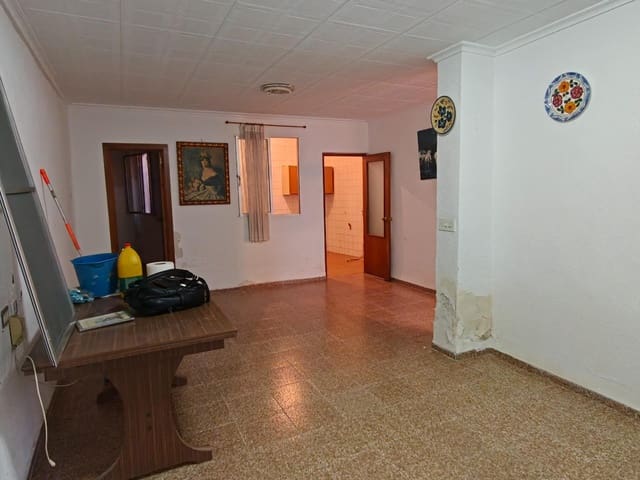 4 bedroom Townhouse for sale in Buñol - € 110,000 (Ref: 9165662)