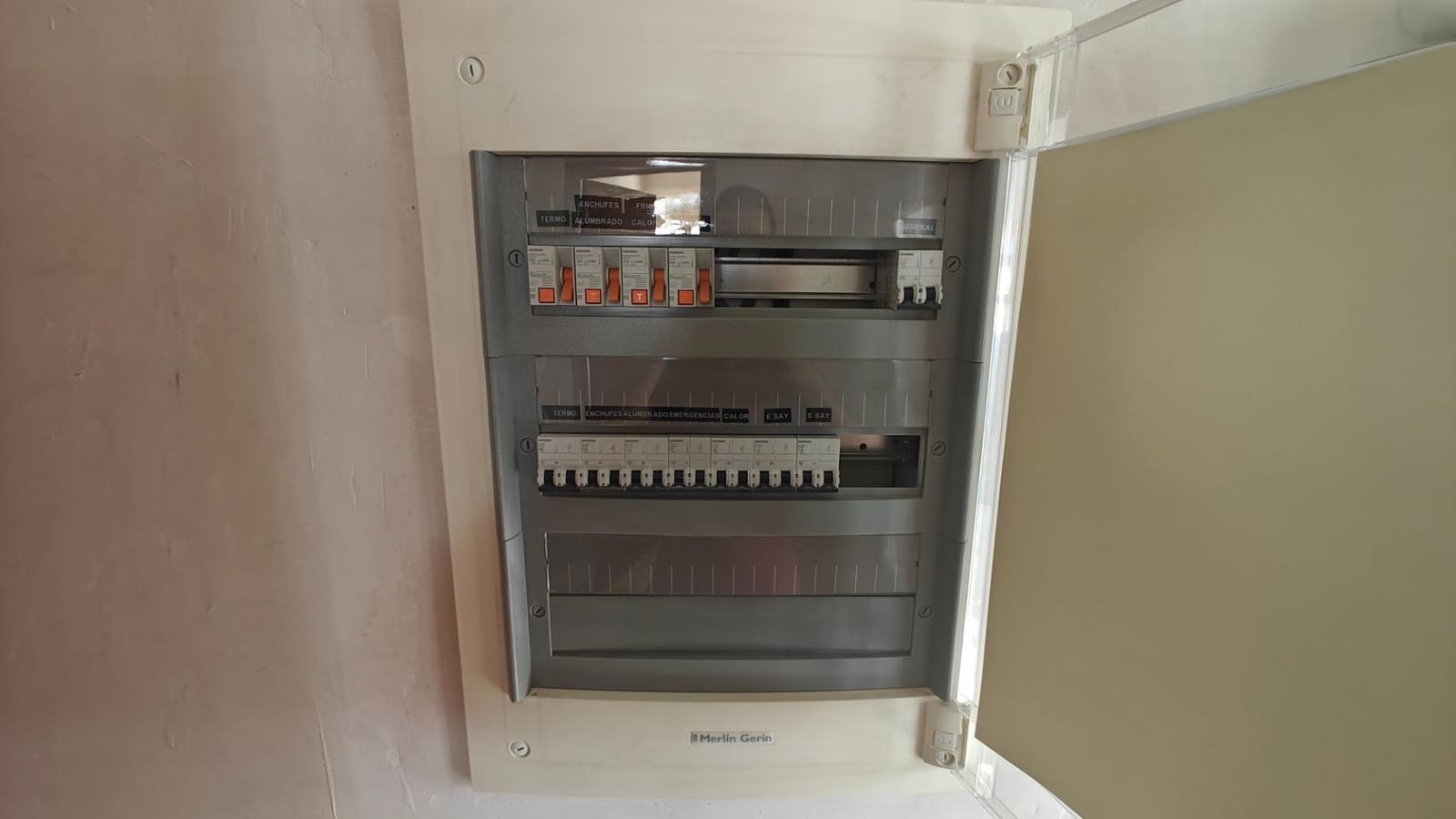 3 sypialnia Biuro na sprzedaż w Bunol z garażem - 220 000 € (Ref: 9217707)