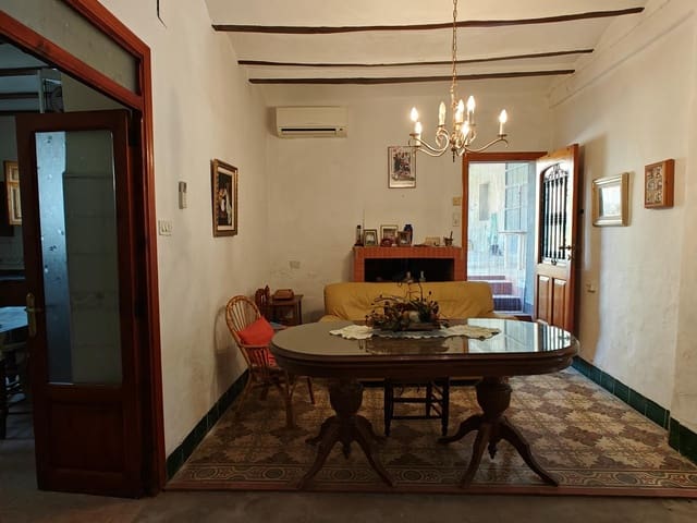 4 soverom Hus til salgs i Alborache med garasje - € 210 000 (Ref: 9269643)