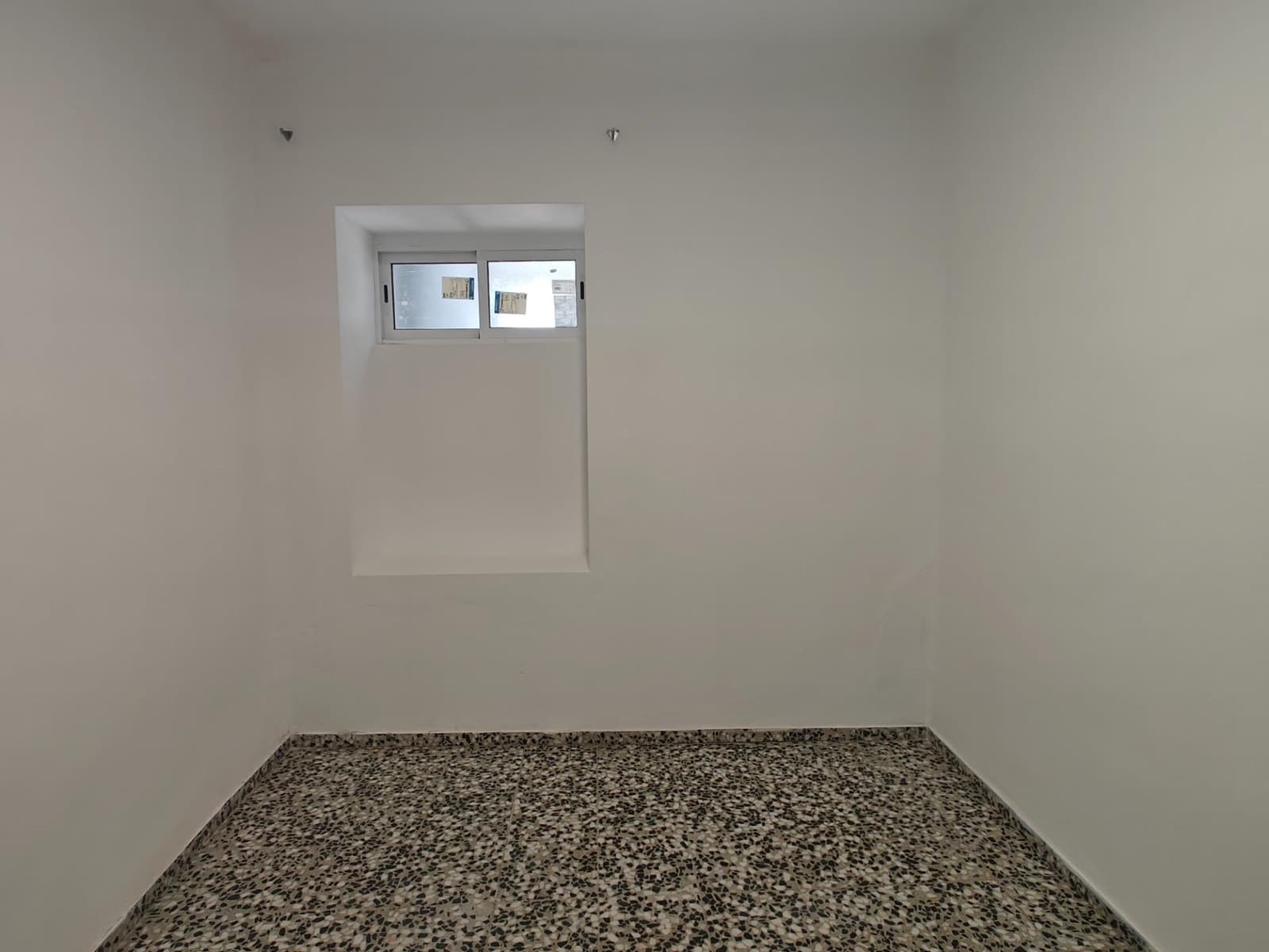 3 bedroom Flat for sale in Macastre - € 100,000 (Ref: 9344665)