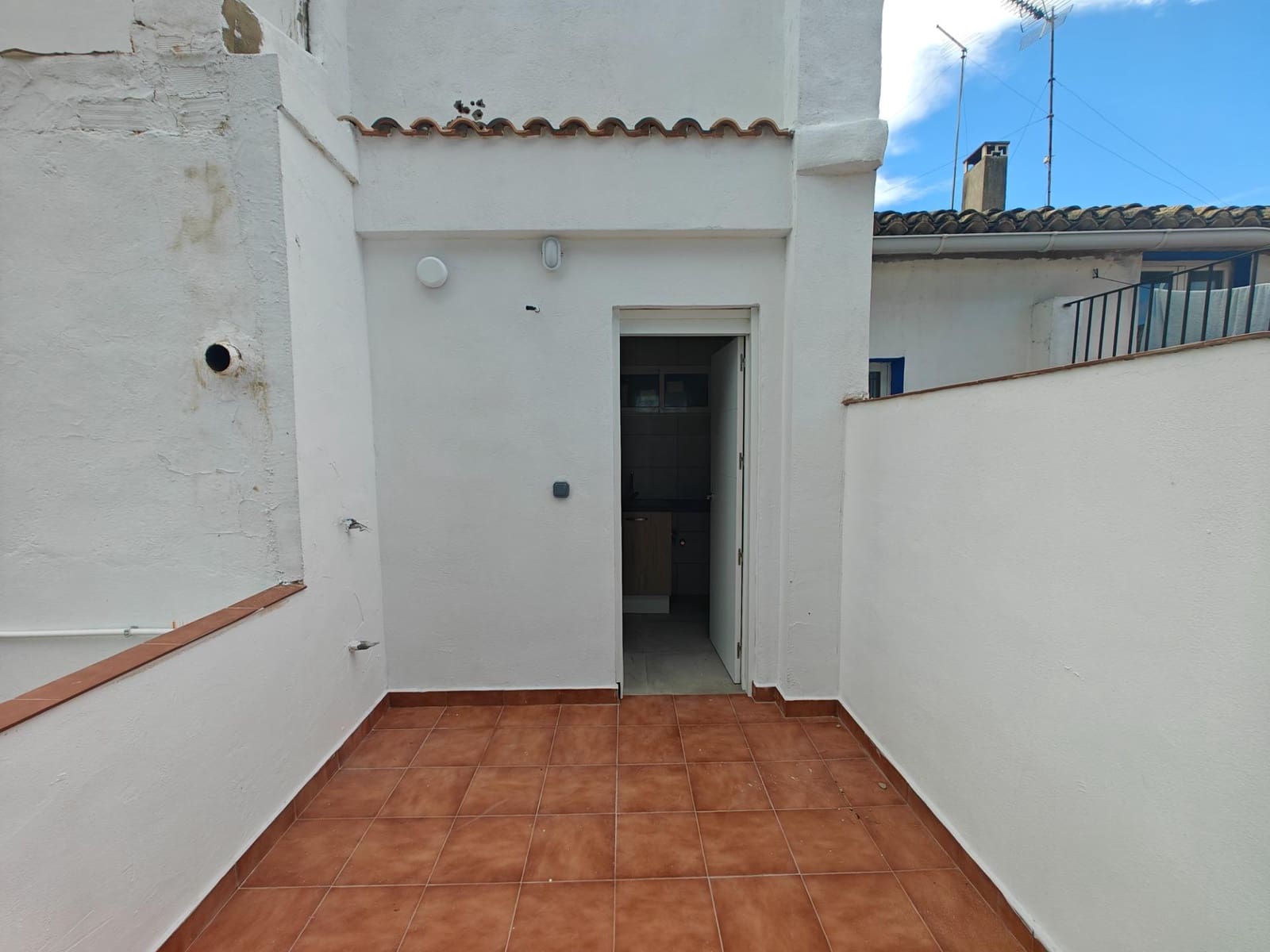 3 bedroom Flat for sale in Macastre - € 100,000 (Ref: 9344665)