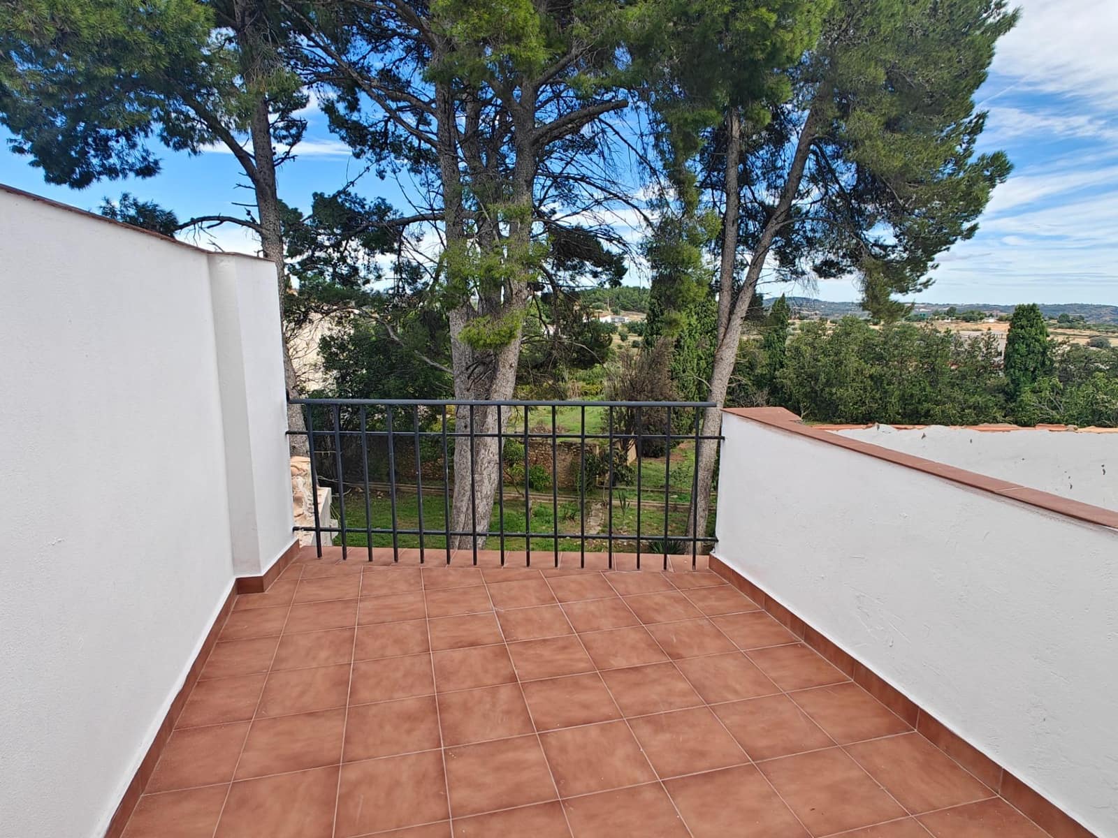 3 bedroom Flat for sale in Macastre - € 100,000 (Ref: 9344665)