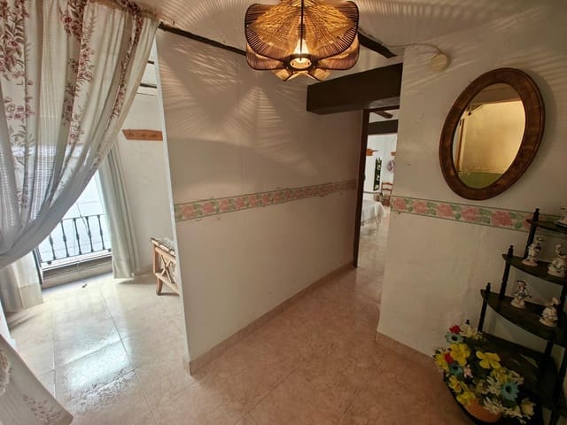 2 soverom Hus til salgs i Buñol - € 70 000 (Ref: 9359498)