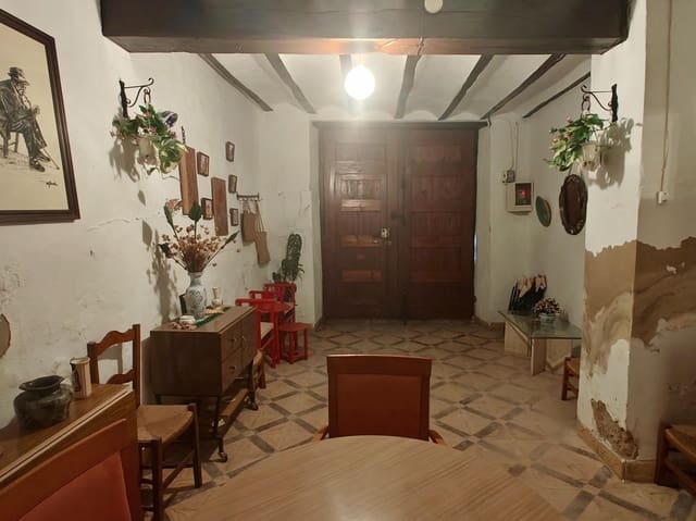 2 slaapkamer Huis te koop in Buñol - € 70.000 (Ref: 9359498)