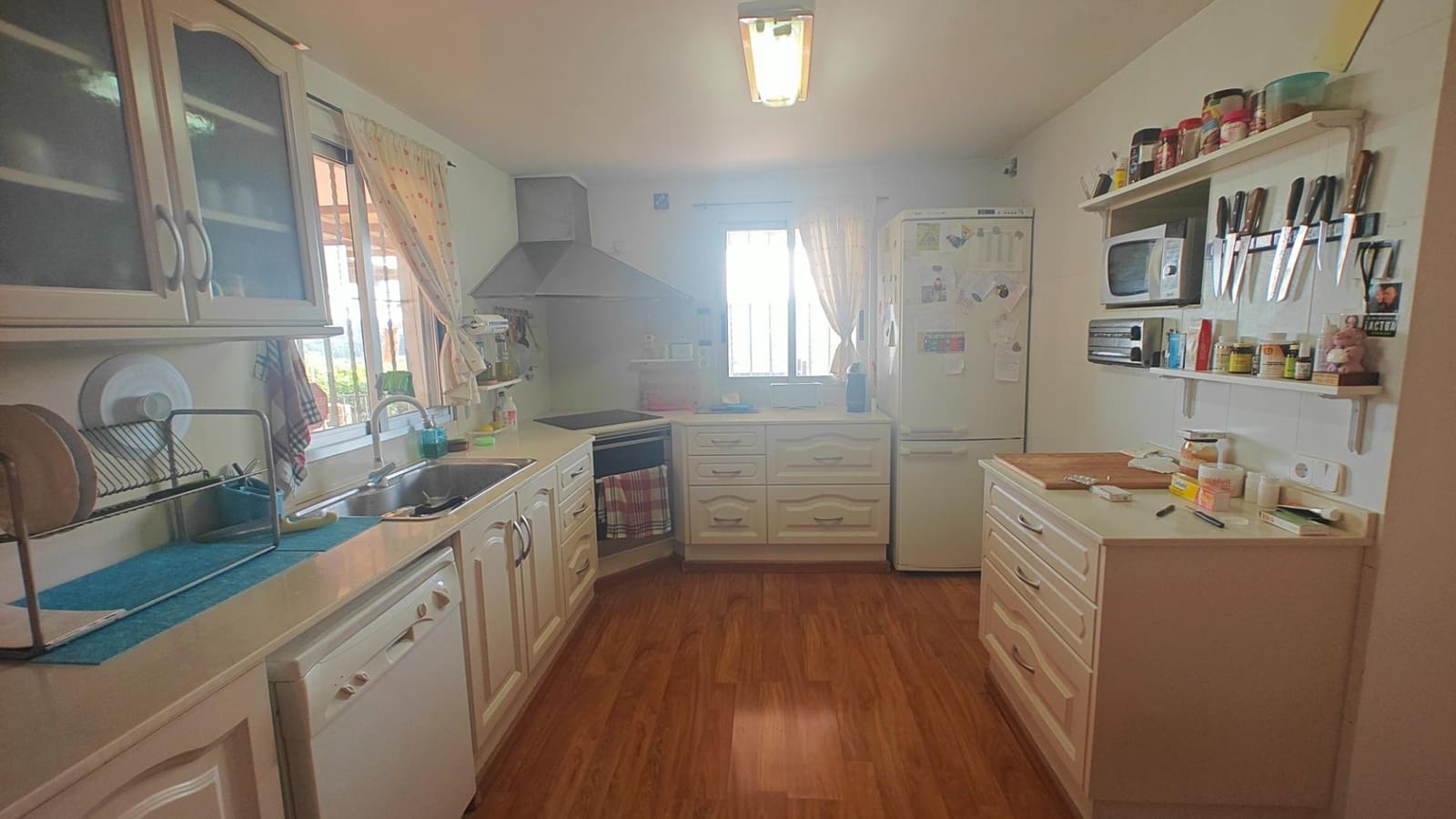 6 sypialnia Biznes na sprzedaż w Bunol z basenem - 700 000 € (Ref: 9378950)