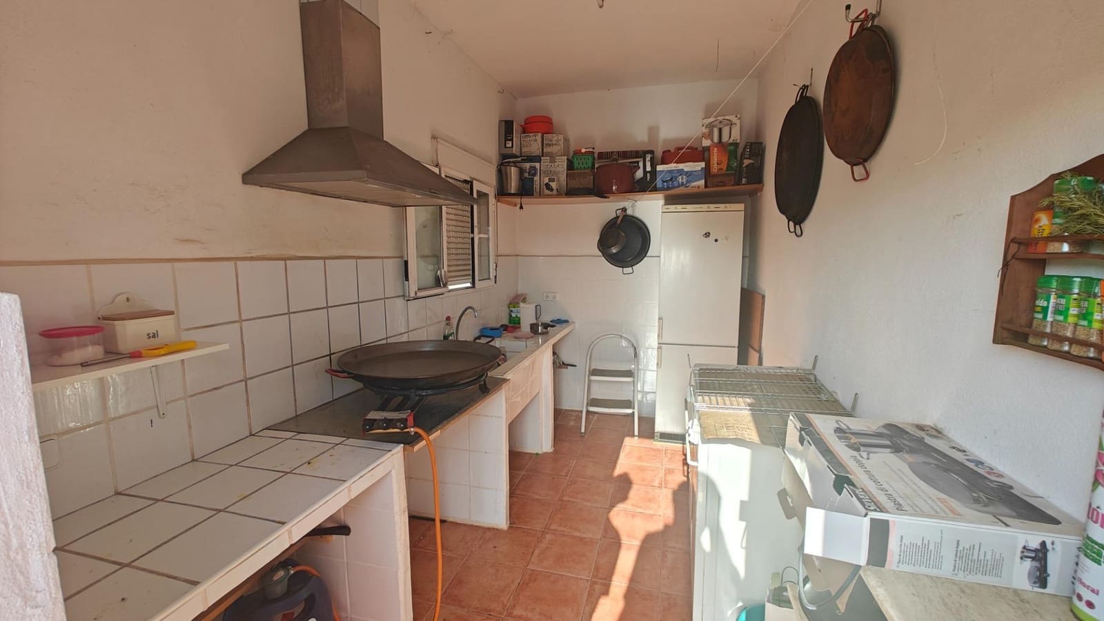 5 soveværelse Virksomhed til salg i Bunol med swimmingpool garage - € 700.000 (Ref: 9378950)