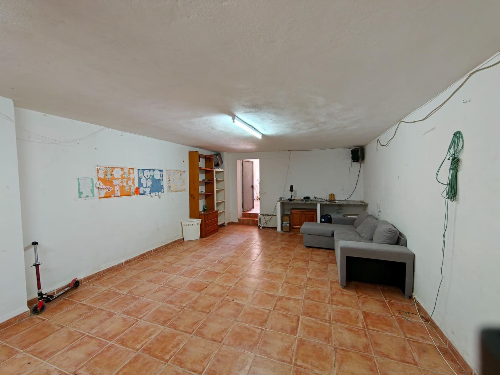 5 bedroom Villa for sale in Bunol with pool garage - € 300,000 (Ref: 9378950)
