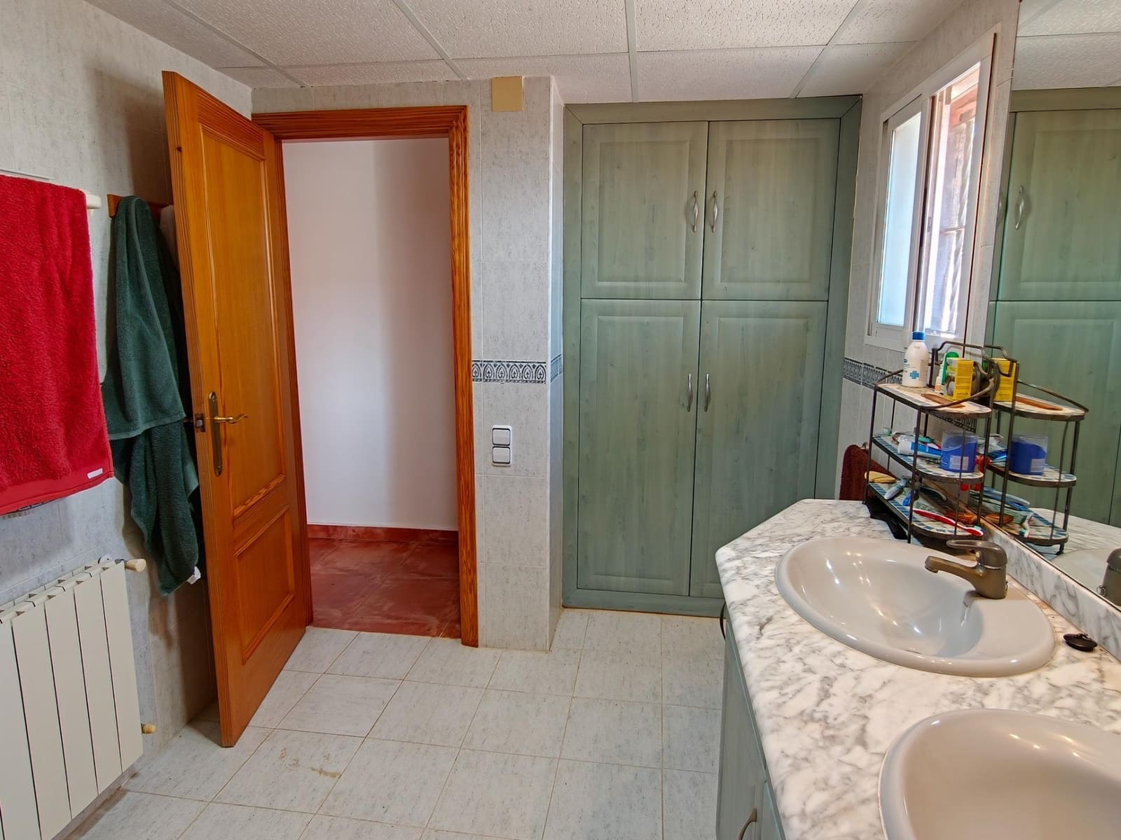 5 bedroom Villa for sale in Bunol with pool garage - € 300,000 (Ref: 9378950)