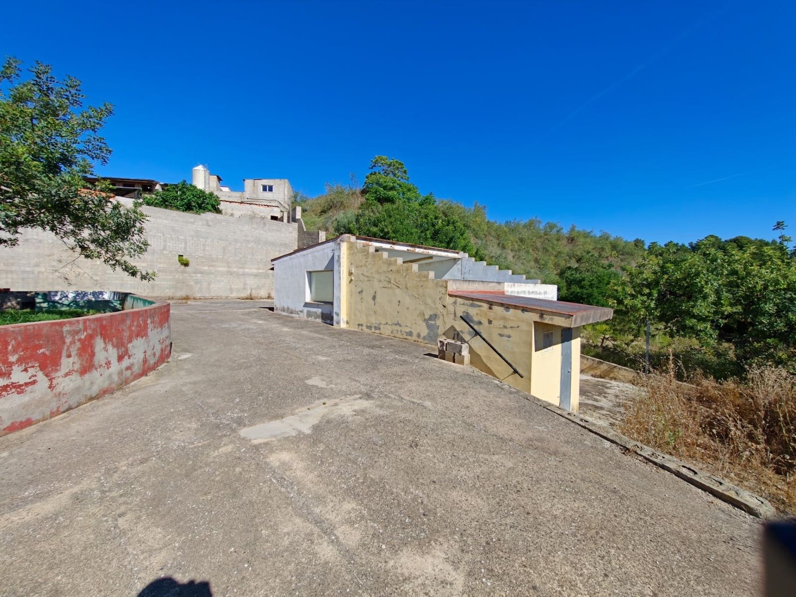 5 bedroom Villa for sale in Bunol with pool garage - € 300,000 (Ref: 9378950)