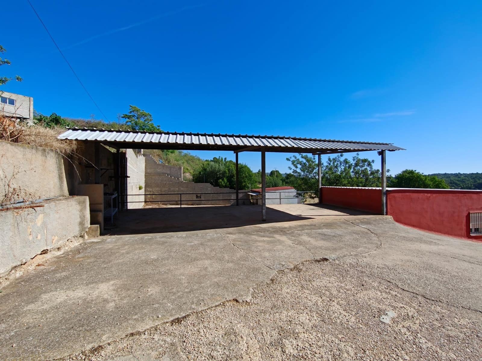 5 bedroom Villa for sale in Bunol with pool garage - € 300,000 (Ref: 9378950)