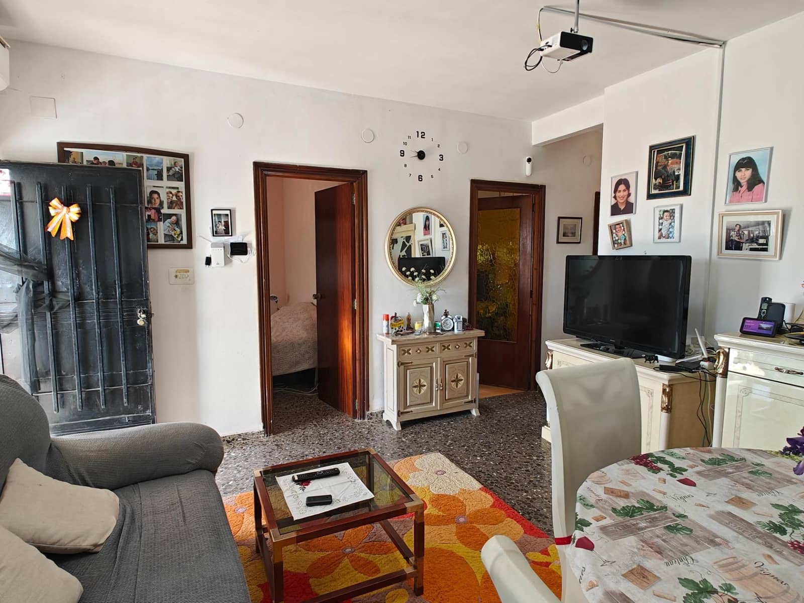 4 sovrum Villa till salu i Godelleta med pool garage - 165 000 € (Ref: 9406657)