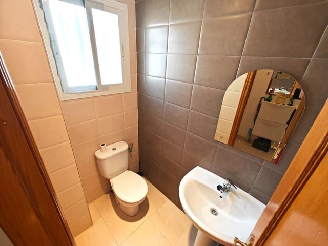 2 soveværelse Rækkehus til salg i Alborache med swimmingpool garage - € 135.000 (Ref: 9410895)