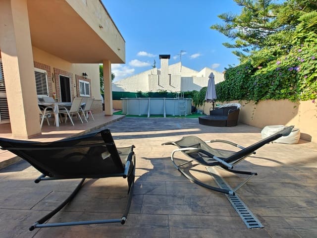 5 bedroom Villa for sale in Macastre with garage - € 350,000 (Ref: 9415826)