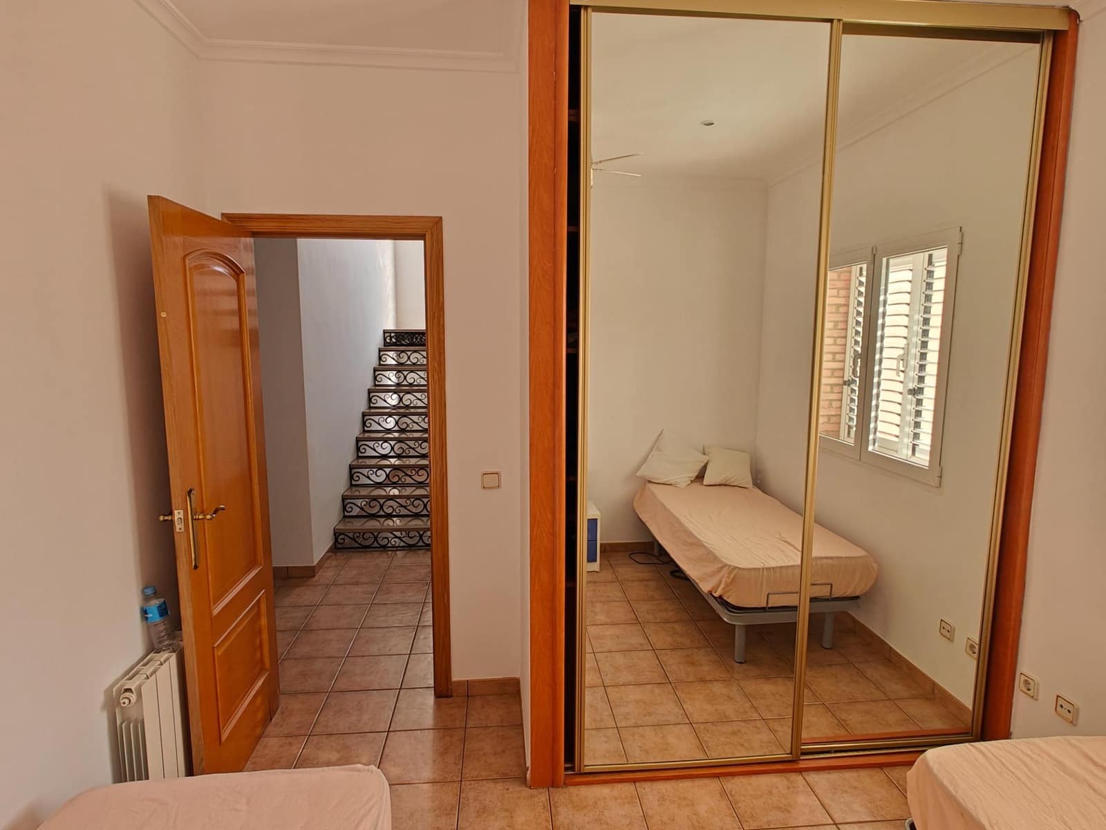 5 bedroom Villa for sale in Macastre with garage - € 350,000 (Ref: 9415826)