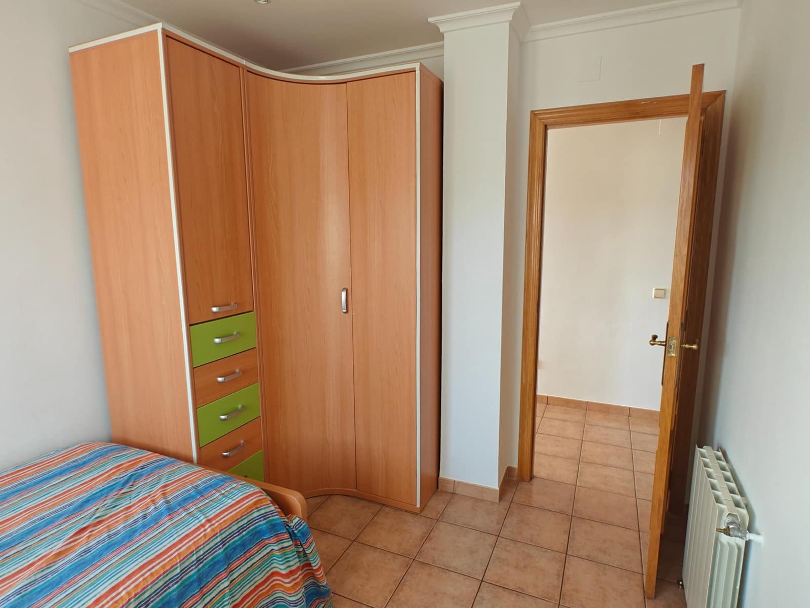 5 bedroom Villa for sale in Macastre with garage - € 350,000 (Ref: 9415826)