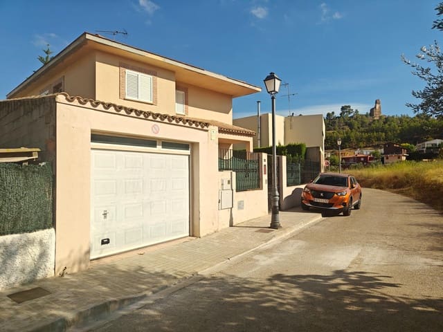 5 bedroom Villa for sale in Macastre with garage - € 350,000 (Ref: 9415826)
