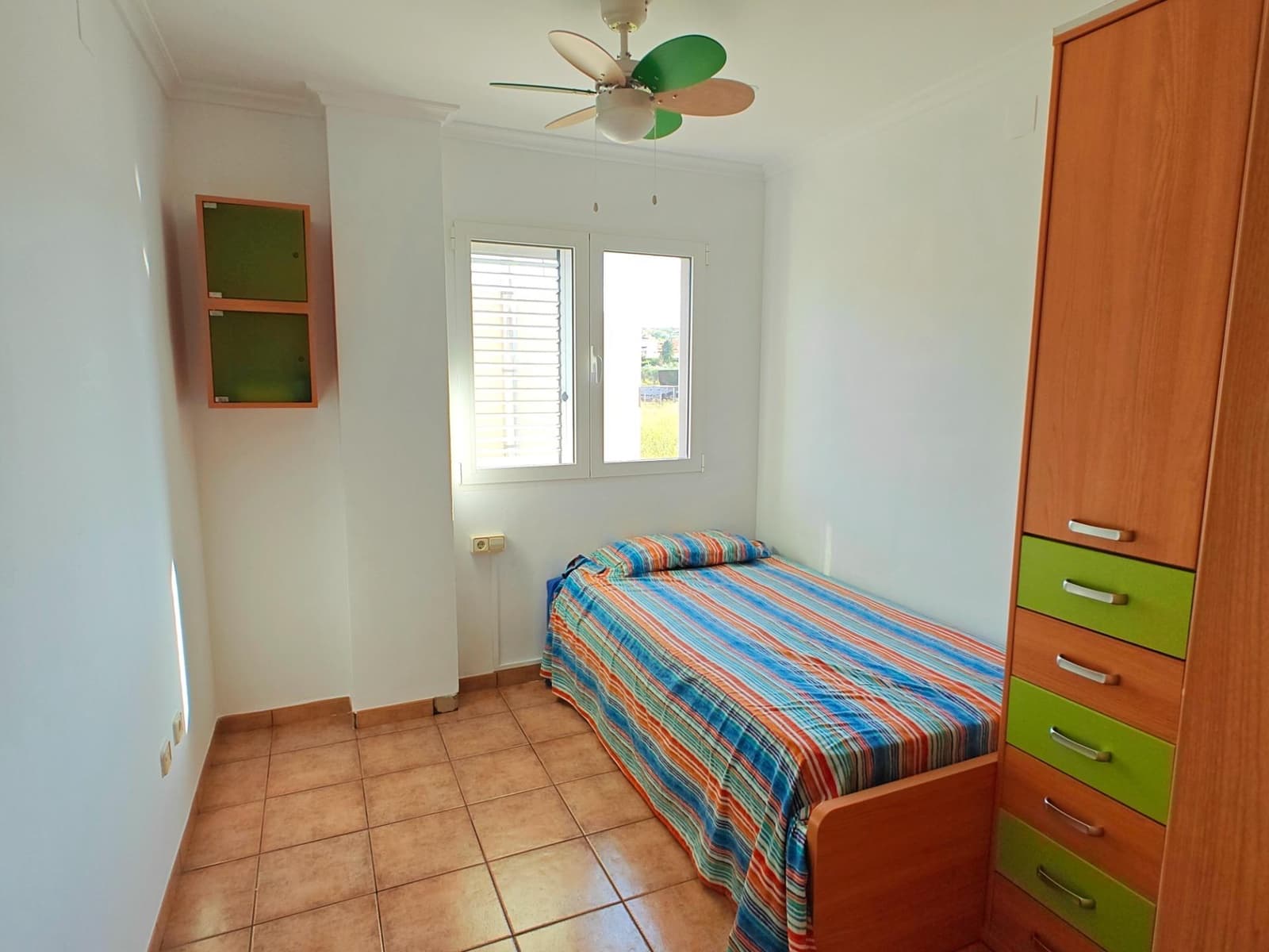 5 bedroom Villa for sale in Macastre with garage - € 350,000 (Ref: 9415826)