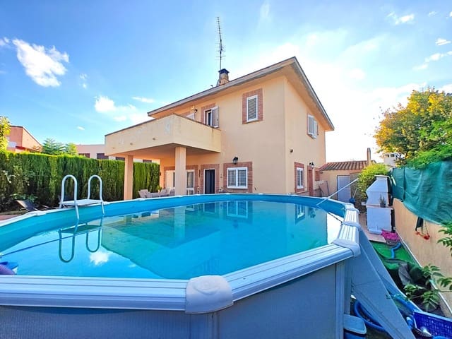 5 bedroom Villa for sale in Macastre with garage - € 350,000 (Ref: 9415826)