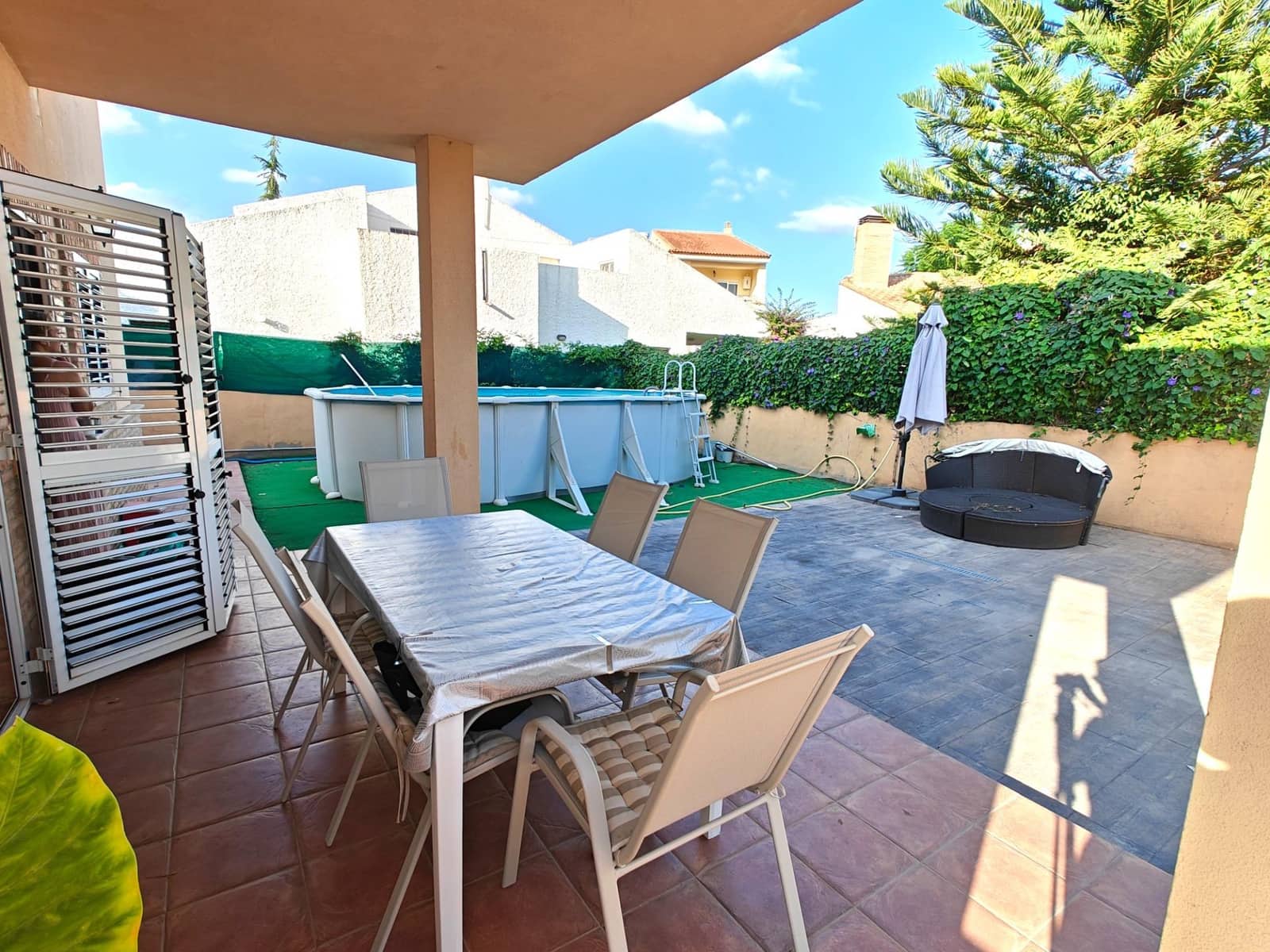 5 bedroom Villa for sale in Macastre with garage - € 350,000 (Ref: 9415826)