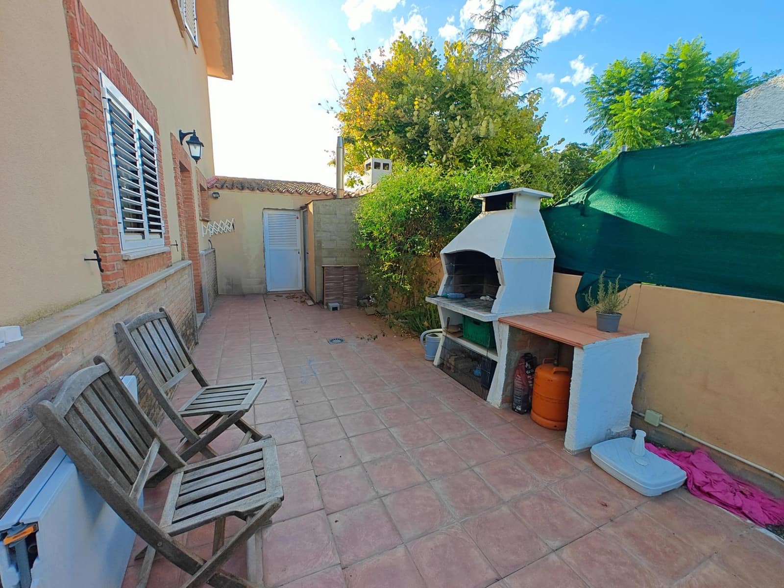 5 bedroom Villa for sale in Macastre with garage - € 350,000 (Ref: 9415826)