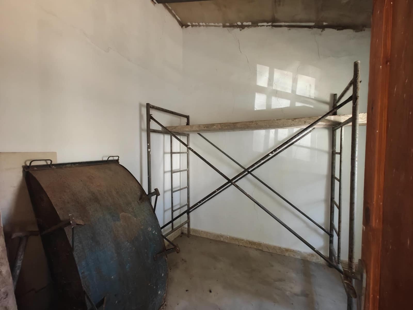 4 soveværelse Villa til salg i Macastre - € 55.000 (Ref: 9427127)