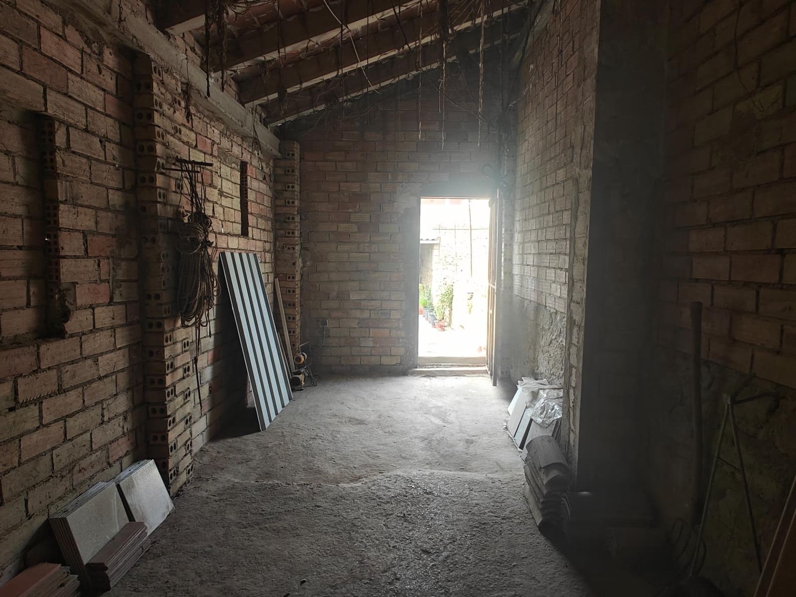 4 slaapkamer Huis te koop in Bunol - € 155.000 (Ref: 9427128)