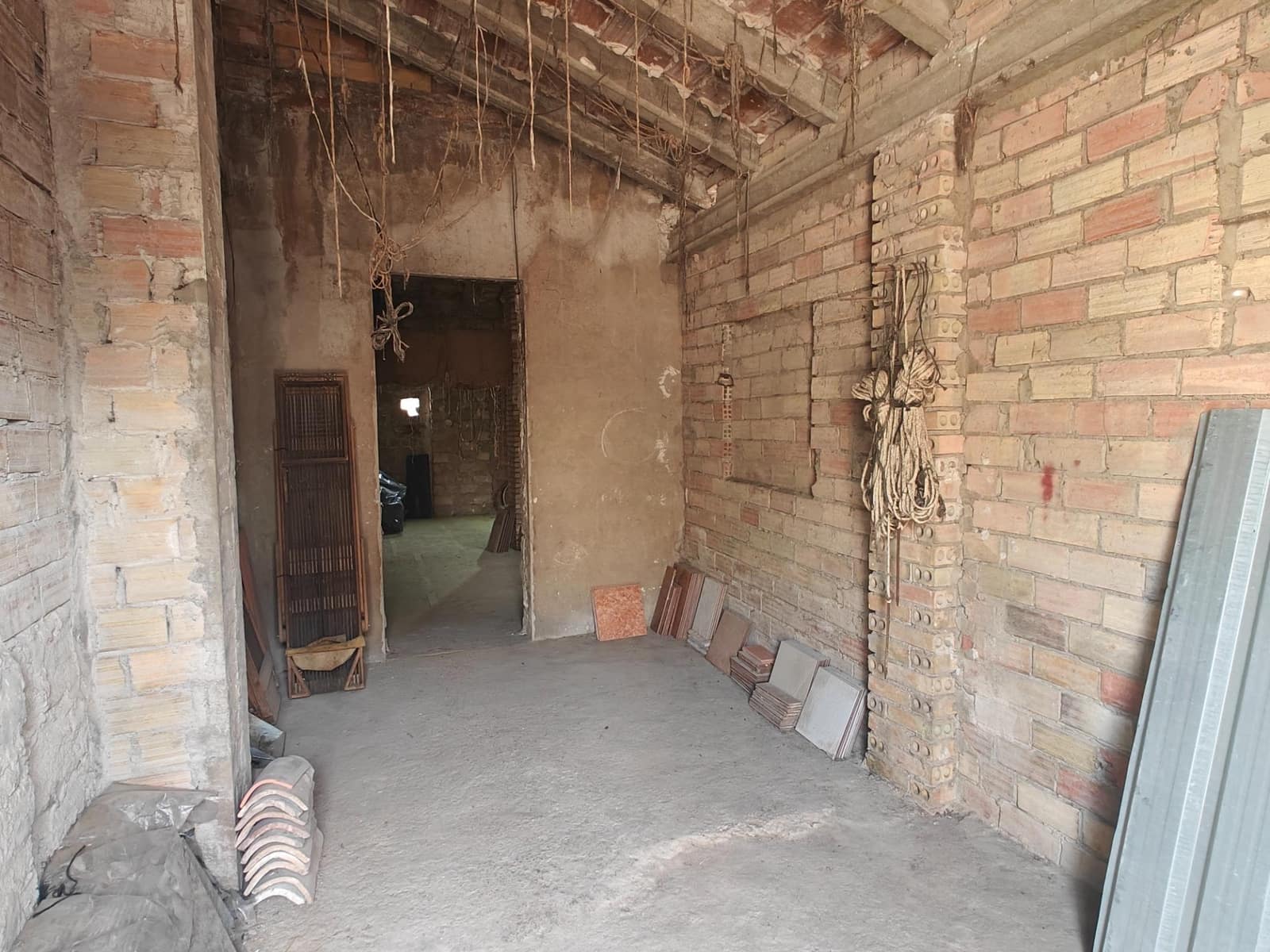 4 slaapkamer Huis te koop in Bunol - € 155.000 (Ref: 9427128)