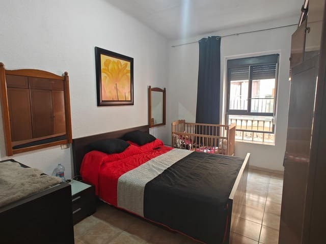 5 quarto Apartamento para venda em Buñol - 70 000 € (Ref: 9472922)