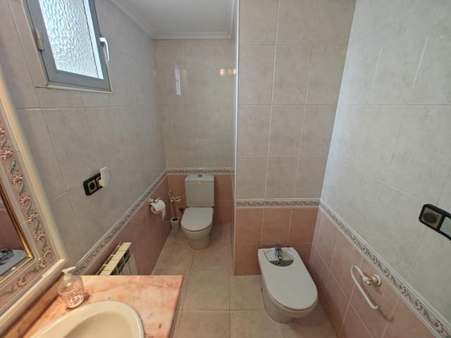 3 soveværelse Byhus til salg i Buñol med garage - € 220.000 (Ref: 9516001)