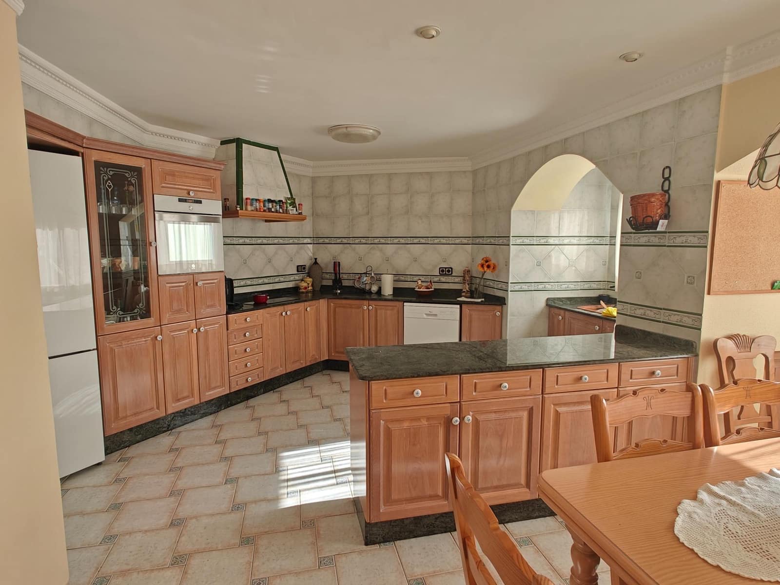 3 soveværelse Byhus til salg i Bunol med garage - € 220.000 (Ref: 9516001)