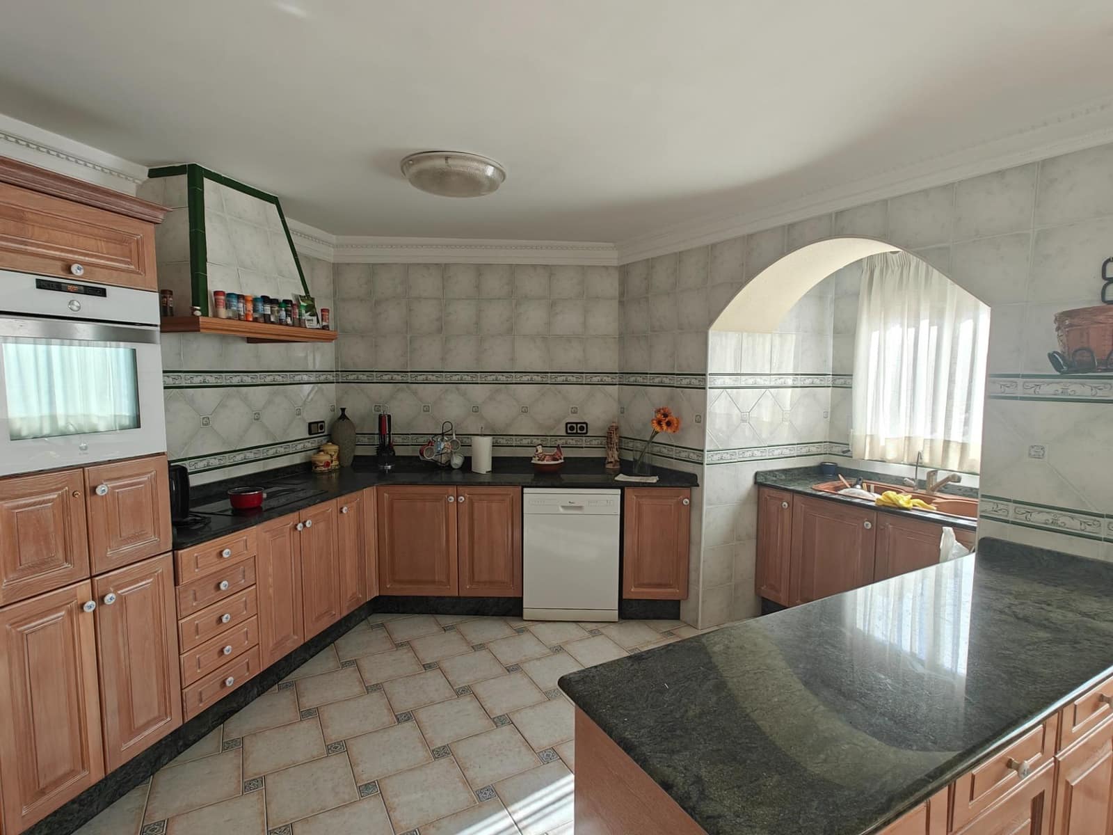 3 soveværelse Byhus til salg i Bunol med garage - € 220.000 (Ref: 9516001)