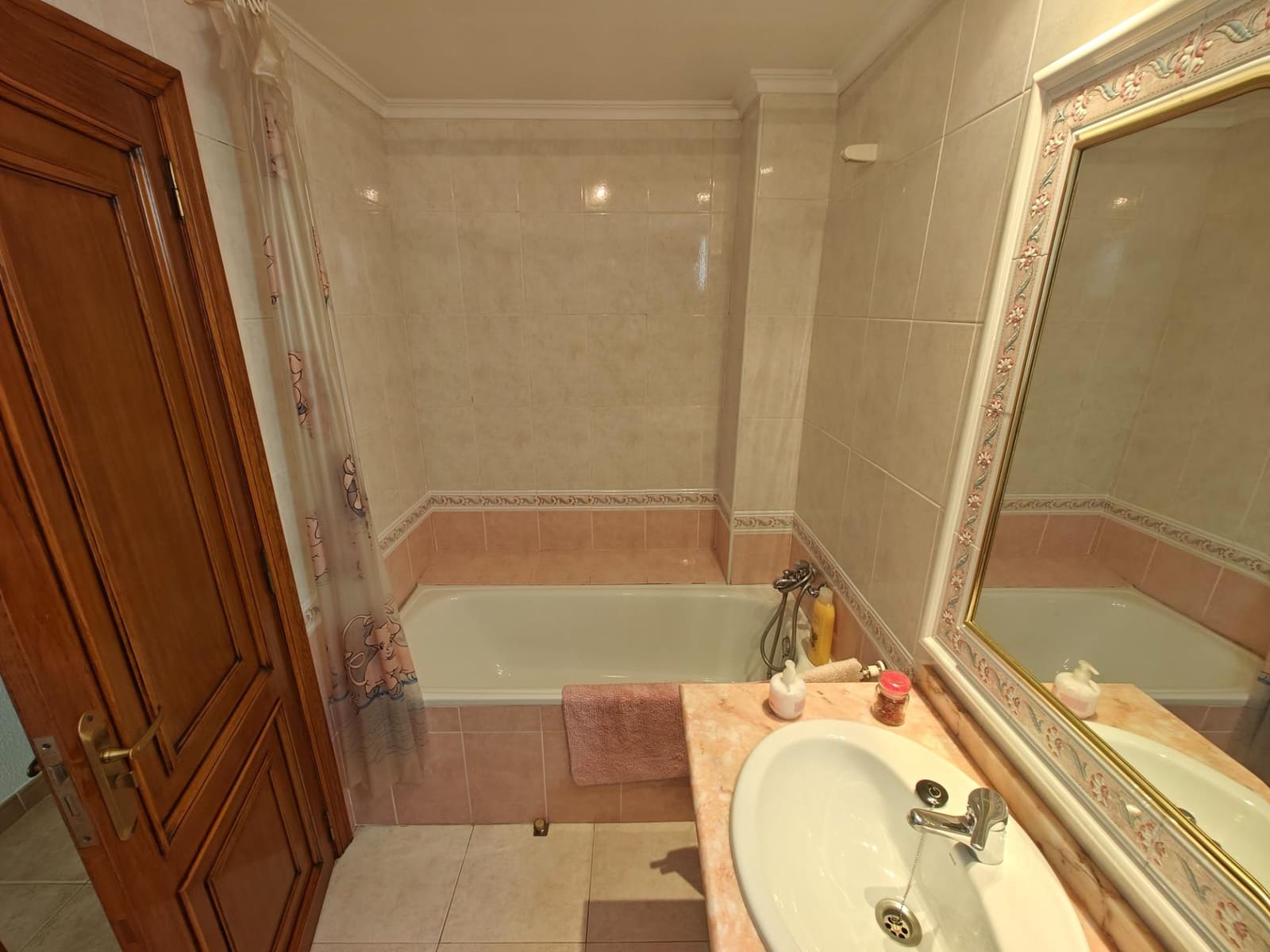 3 makuuhuone Omakotitalo myytävänä paikassa Bunol mukana 
autotalli - 220 000 € (Ref: 9516001)