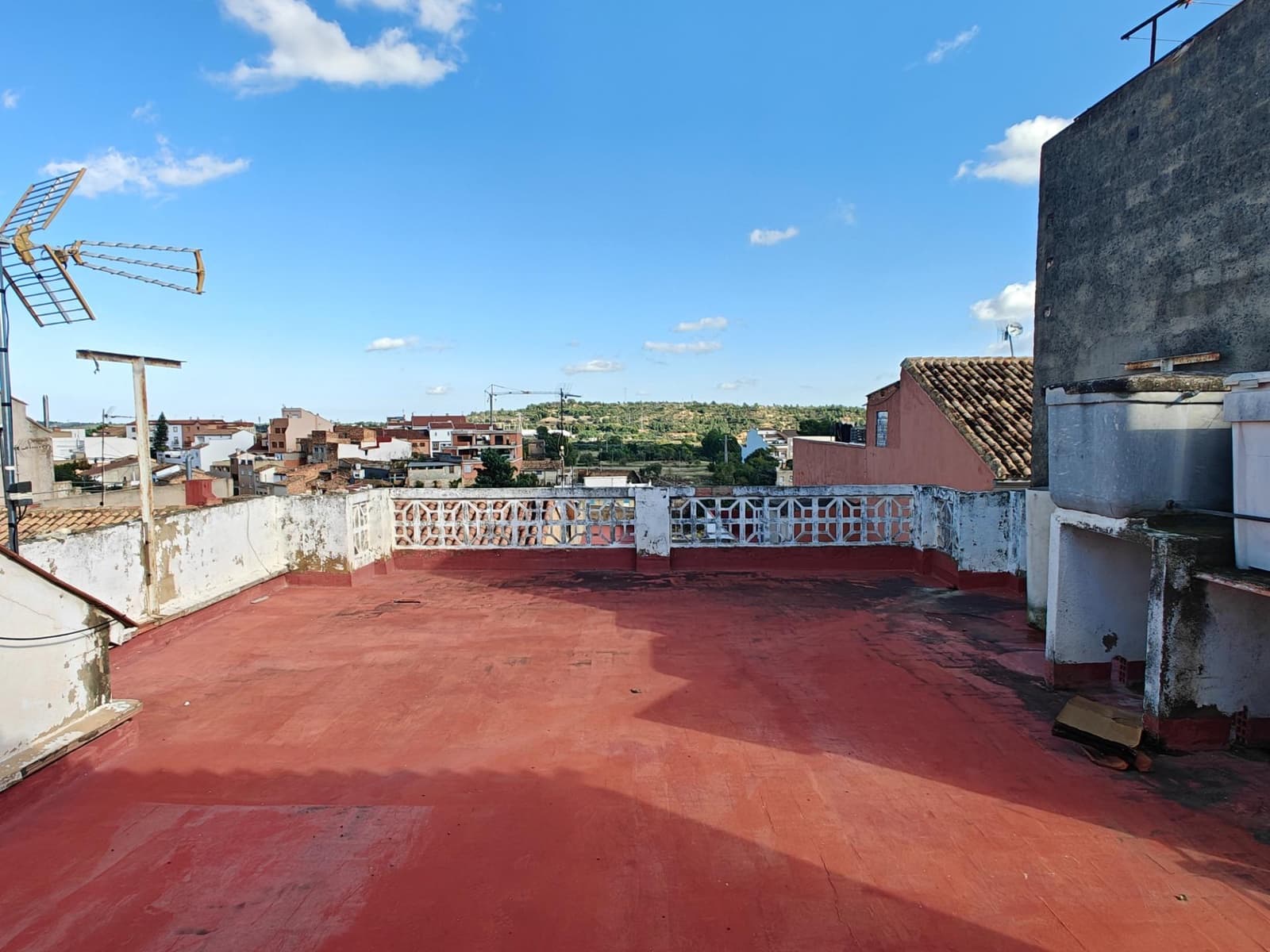 3 makuuhuone Omakotitalo myytävänä paikassa Bunol mukana 
autotalli - 220 000 € (Ref: 9516001)