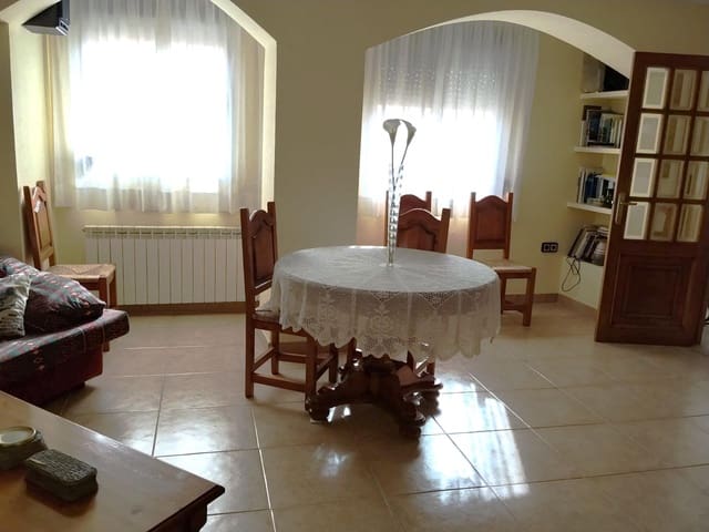 3 soveværelse Byhus til salg i Buñol med garage - € 220.000 (Ref: 9516001)