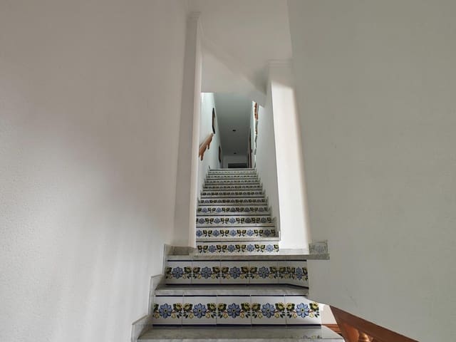 3 soveværelse Byhus til salg i Buñol med garage - € 220.000 (Ref: 9516001)