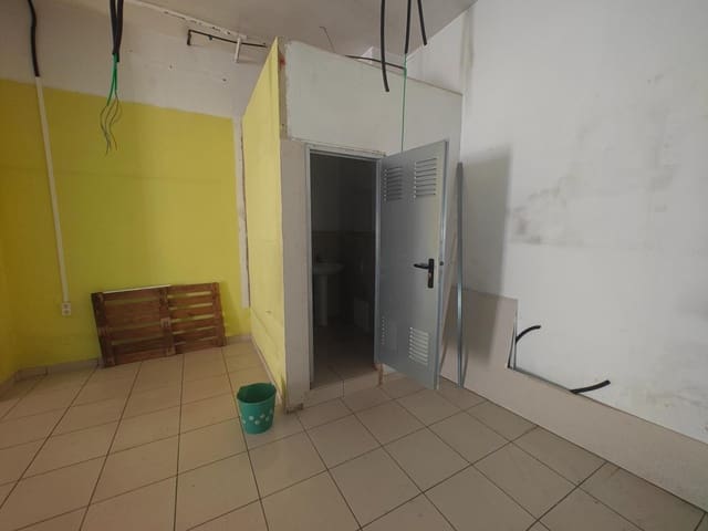 Komercyjne na sprzedaż w Buñol - 65 000 € (Ref: 9527617)