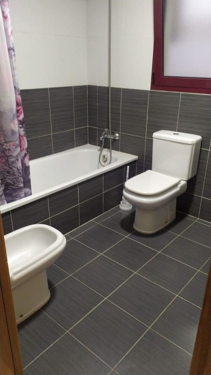 3 Zimmer Wohnung zu vermieten in Bunol mit Garage - 700 € (Ref: 9551298)