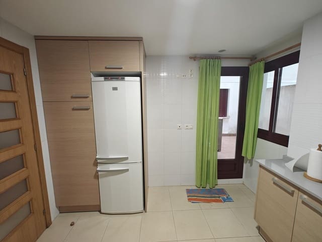 3 Zimmer Wohnung zu vermieten in Buñol mit Garage - 700 € (Ref: 9551298)
