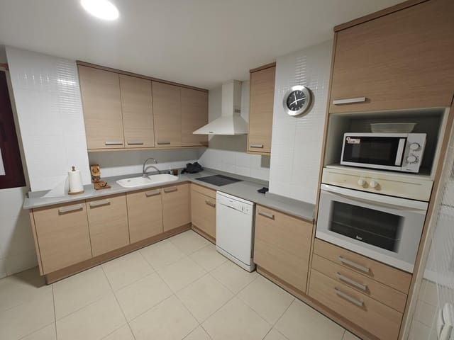 3 Zimmer Wohnung zu vermieten in Buñol mit Garage - 700 € (Ref: 9551298)