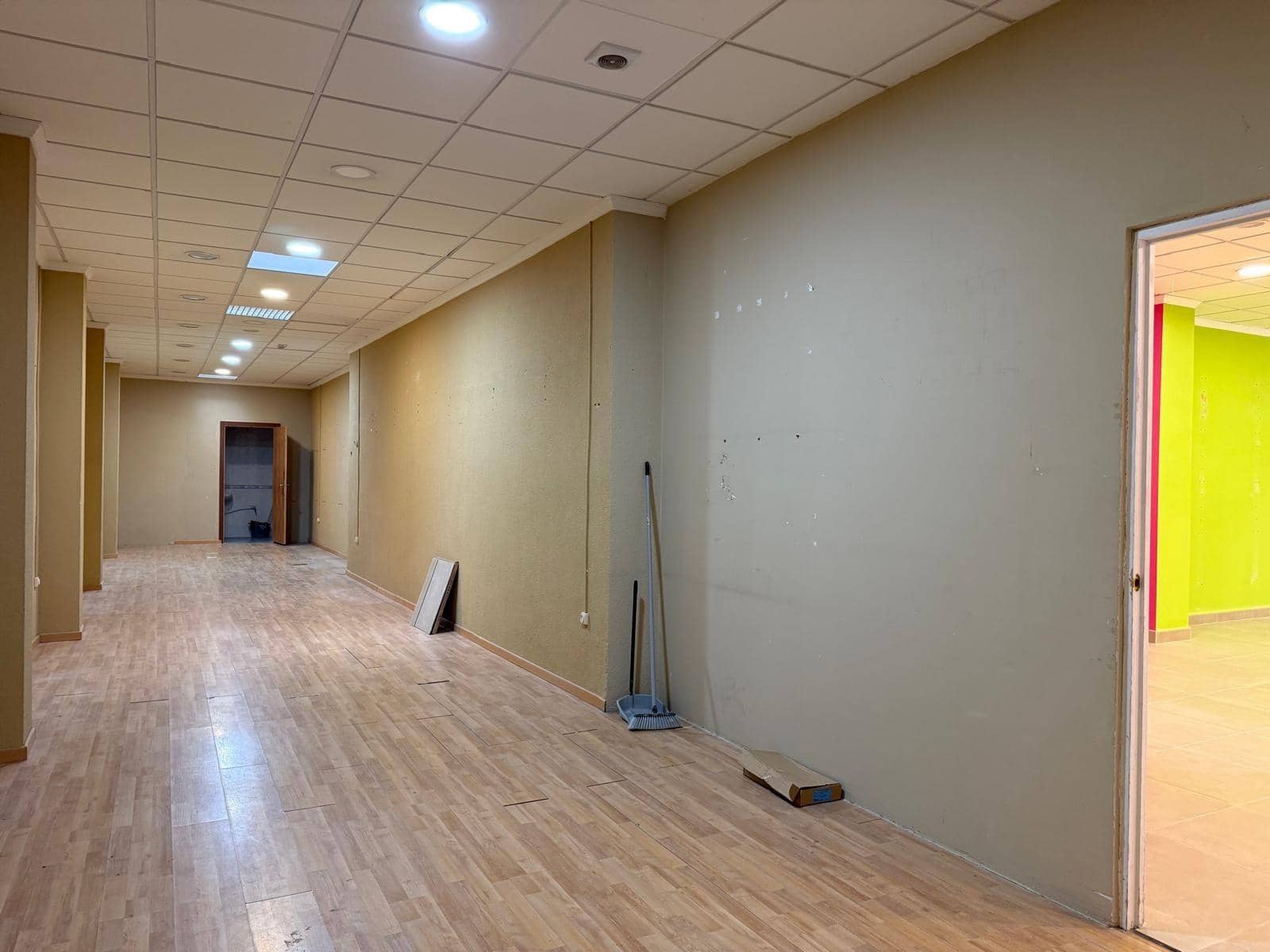 1 Zimmer Gewerbe zu verkaufen in Bunol - 210.000 € (Ref: 9568465)