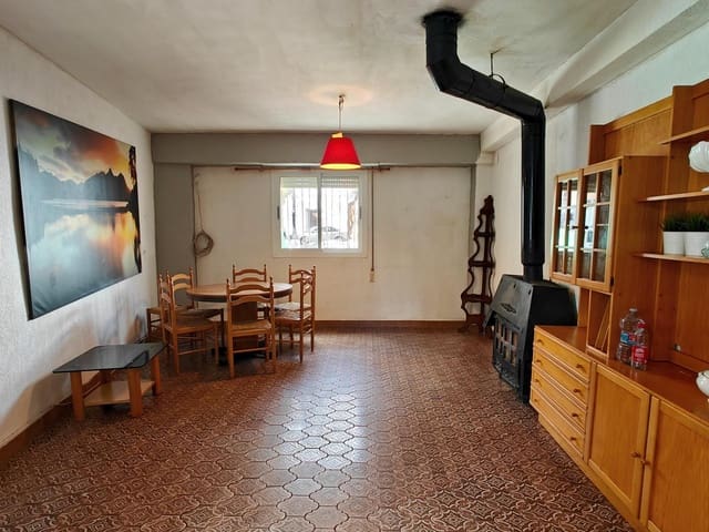 4 makuuhuone Huoneisto myytävänä paikassa Macastre - 85 000 € (Ref: 9571074)