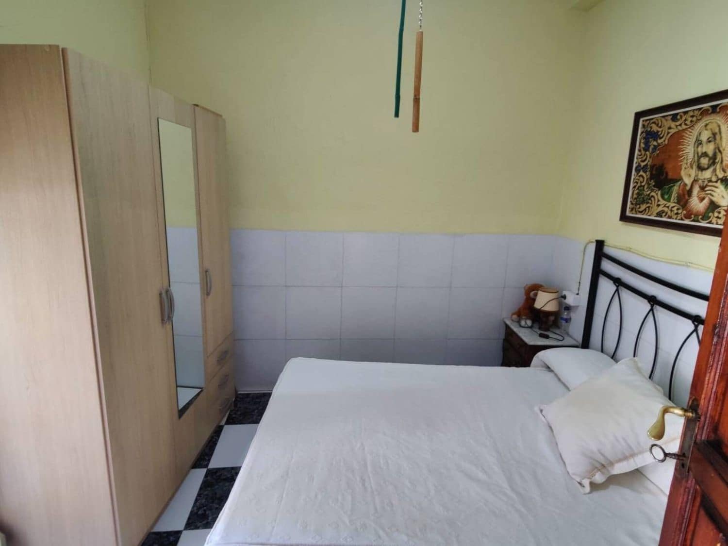 Chalet de 6 habitaciones en Cortes de Pallás en venta - 100.000 € (Ref: 9637493)