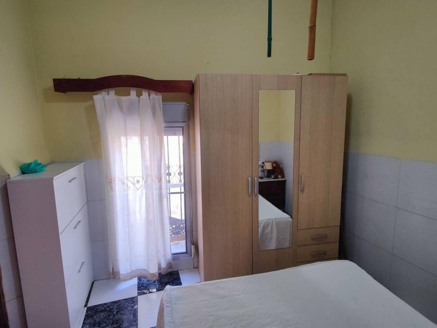 Chalet de 6 habitaciones en Cortes de Pallás en venta - 100.000 € (Ref: 9637493)