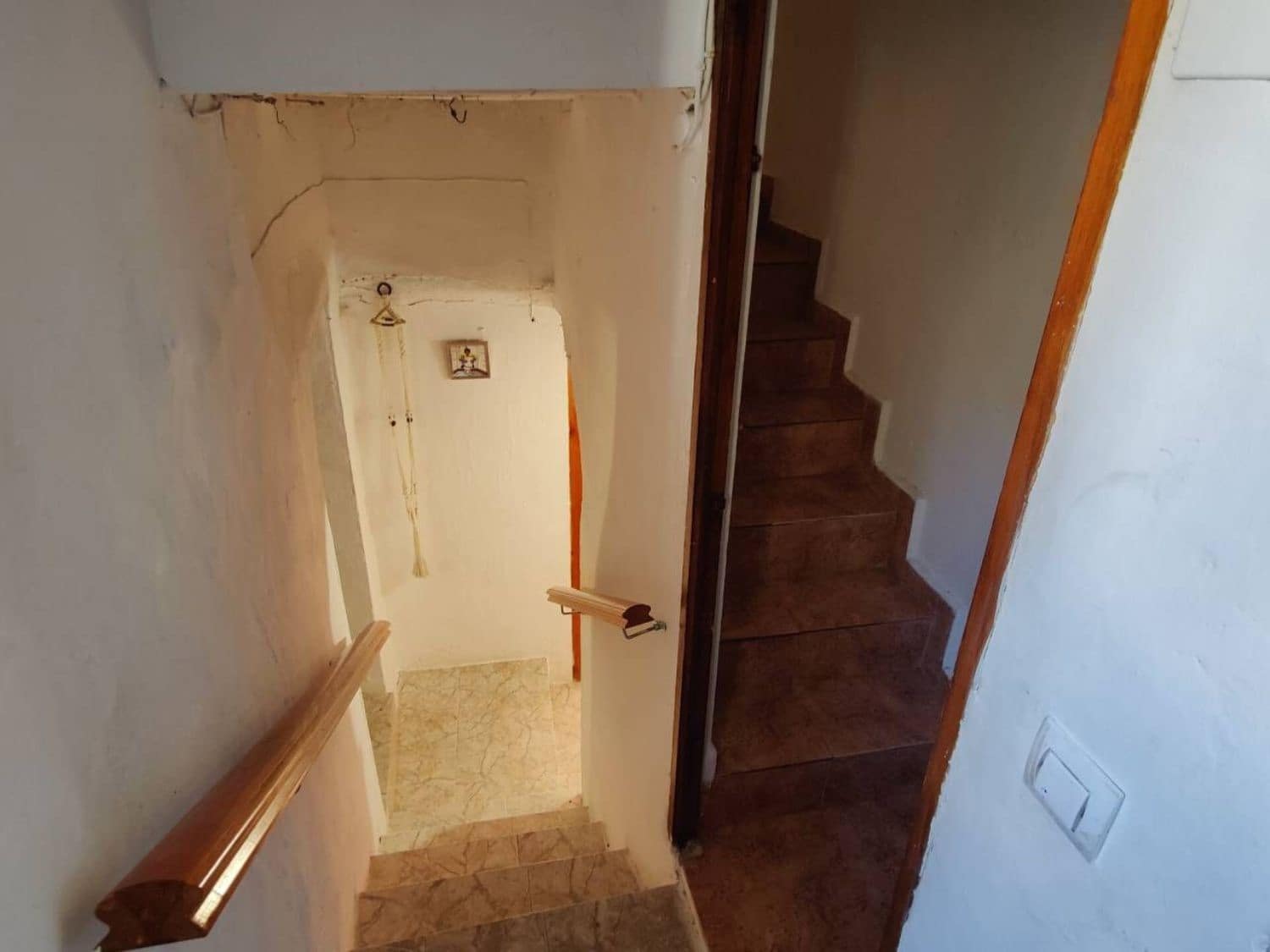 Chalet de 6 habitaciones en Cortes de Pallás en venta - 100.000 € (Ref: 9637493)