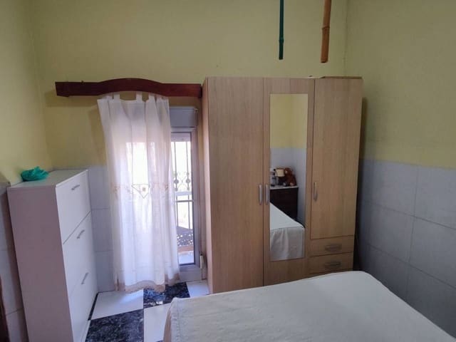 Chalet de 6 habitaciones en Cortes de Pallás en venta - 100.000 € (Ref: 9637493)