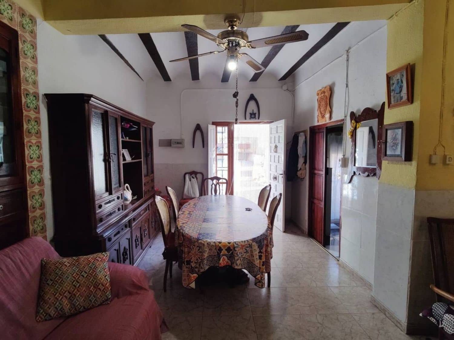 Chalet de 6 habitaciones en Cortes de Pallás en venta - 100.000 € (Ref: 9637493)